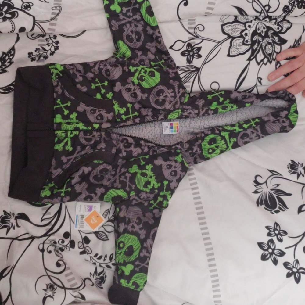 Nwt boys hoodie 12m